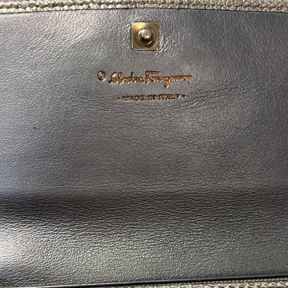 Salvatore Ferragamo Vintage Metallic Silver Wallet - Picture 5 of 13